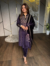 VELVET SHAWL SUIT